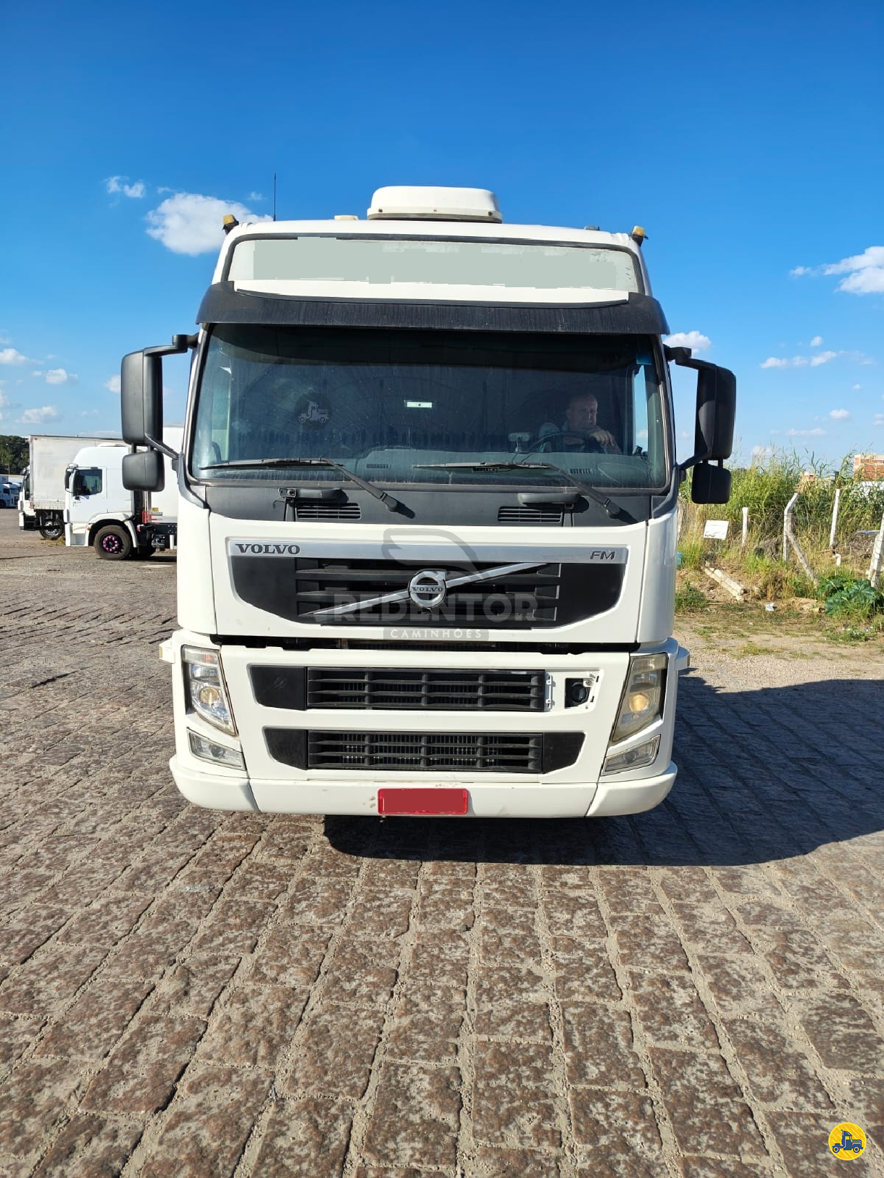 CAMINHAO VOLVO VOLVO FM 370 Cavalo Mecânico Cavalo 6x2 Redentor Caminhões JUNDIAI SÃO PAULO SP